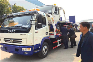 西山汽车道路救援拖车价格